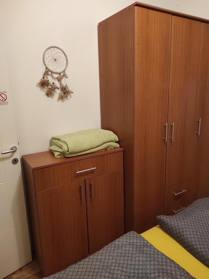 Apartman Marina Sa Garazom โนวีซาด ภายนอก รูปภาพ