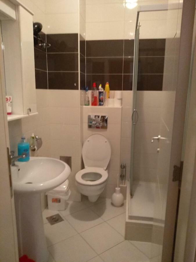 Apartman Marina Sa Garazom โนวีซาด ภายนอก รูปภาพ