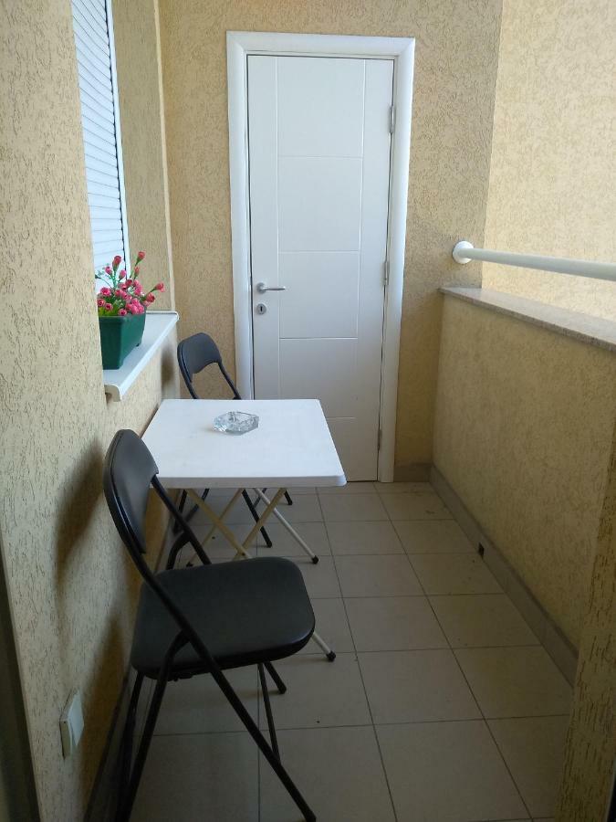 Apartman Marina Sa Garazom โนวีซาด ภายนอก รูปภาพ